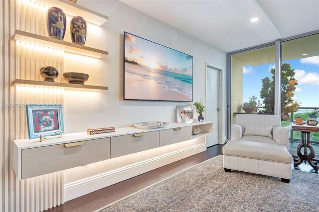 2 of 70 - 1455 Ocean Drive #904, Miami Beach, FL