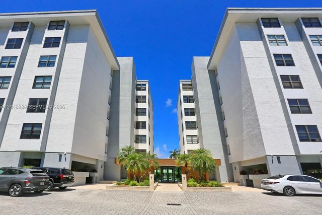 3 of 51 - 9660 W Bay Harbor Drive #5a, Bay Harbor Islands, FL