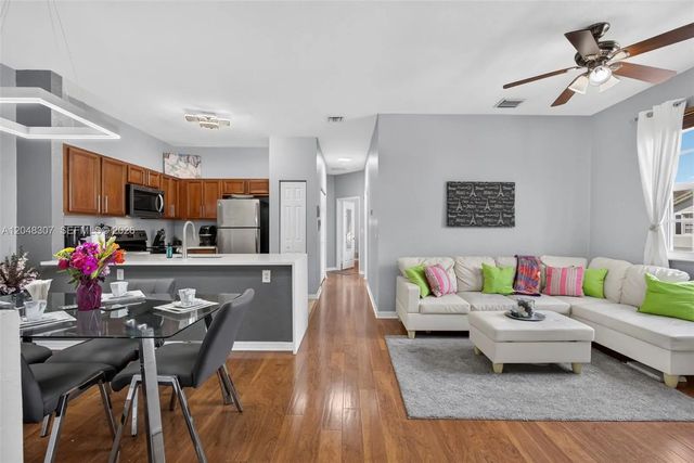 5 of 13 - 3107 Grandiflora Drive, Greenacres, FL