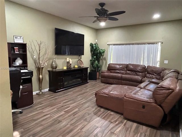 5 of 29 - 10386 Nw 7th Street, Coral Springs, FL