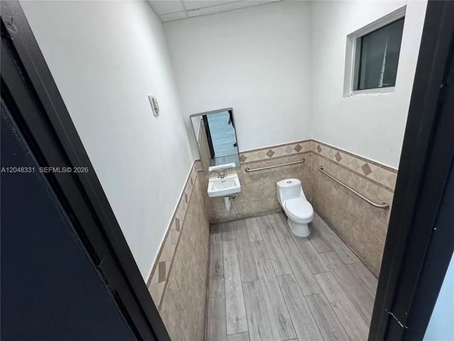 5 of 5 - 2185 Ne 163rd Street, North Miami Beach, FL