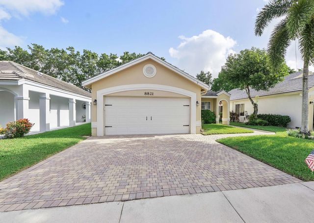 4 of 54 - 8821 Lake Park Circle N, Davie, FL