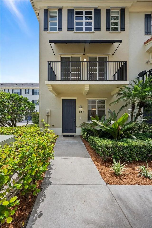 5 of 38 - 127 Greenwich Circle, Jupiter, FL