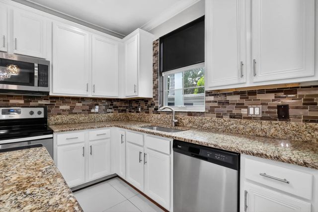 5 of 41 - 3106 Waterside Circle, Boynton Beach, FL