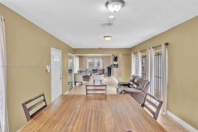 4 of 28 - 331 Ne 176th Street, North Miami Beach, FL