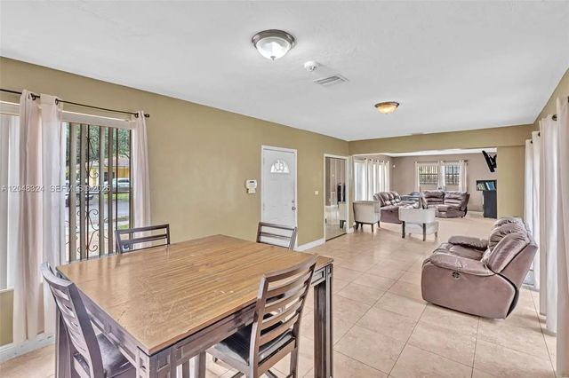 5 of 28 - 331 Ne 176th Street, North Miami Beach, FL