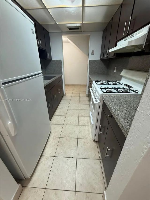 2 of 30 - 1305 W 53rd Street #406, Hialeah, FL