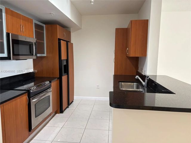 4 of 22 - 2775 Ne 187 Street #628, Aventura, FL