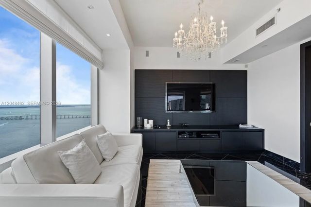 4 of 24 - 1425 Brickell Avenue #42e, Miami, FL