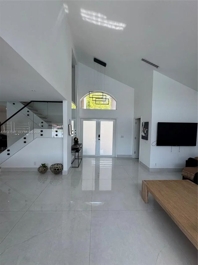 2 of 14 - 4943 Sw 33rd Way, Hollywood, FL