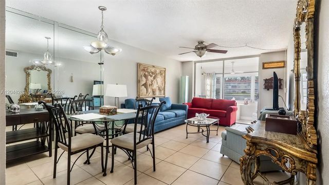 3 of 27 - 2851 E Sunrise Lakes Drive #106, Sunrise, FL