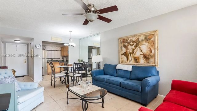 4 of 27 - 2851 E Sunrise Lakes Drive #106, Sunrise, FL