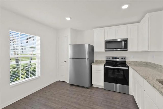 4 of 47 - 920 Sw Castaneda Lane, Port St. Lucie, FL