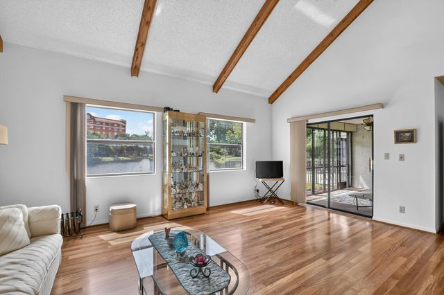 4 of 27 - 310 Deer Creek Lakeside Way, Deerfield Beach, FL