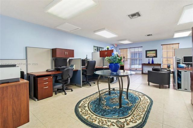 10530 Nw 26th Street #f203, Doral