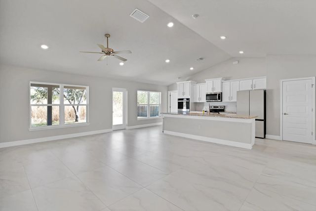 4 of 29 - 170 Spring Valley Avenue, Sebastian, FL