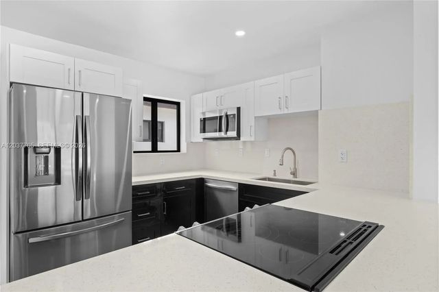 5 of 30 - 2983 Nw 1st Street, Pompano Beach, FL
