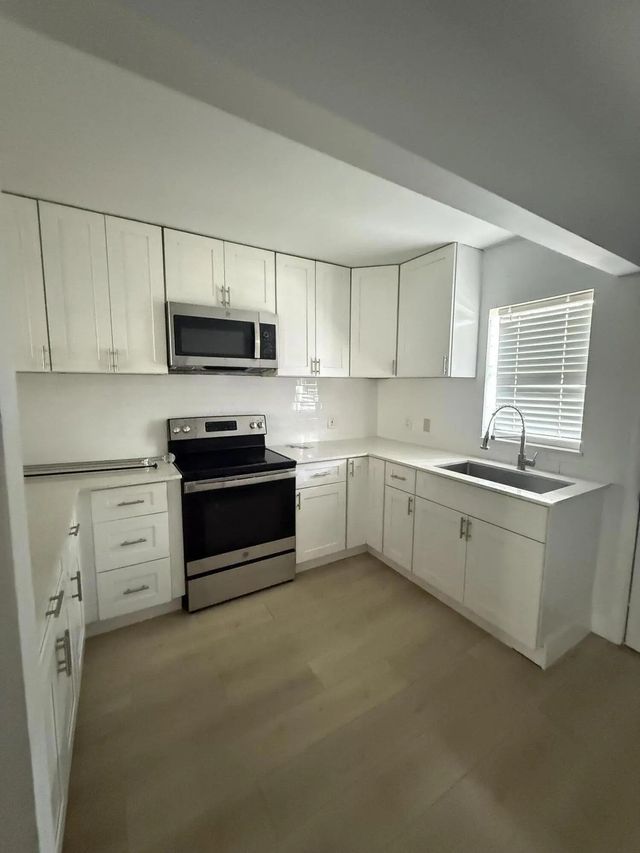 605 Ixoria #4, Fort Pierce