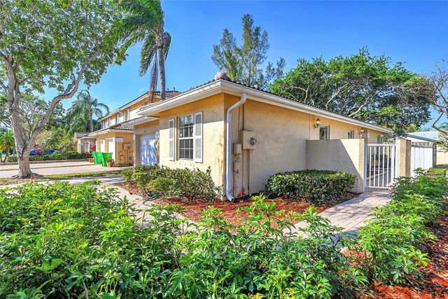 3 of 30 - 5361 Nw 90th Avenue, Sunrise, FL