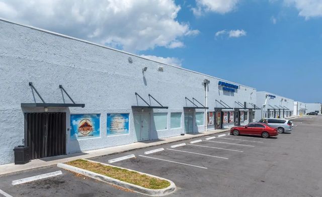 3 of 9 - 3849 Nw 19th Street #3849, Lauderdale Lakes, FL