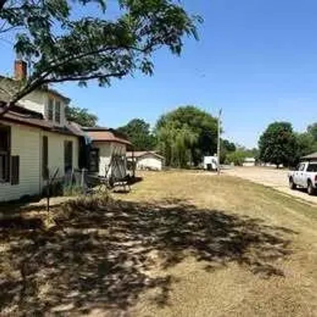 4 of 29 - 202 S Jefferson Avenue, Anthony, KS