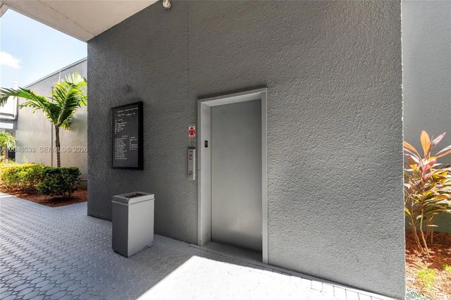 5 of 17 - 3801 N University Drive #320, Sunrise, FL