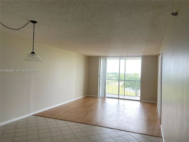 5 of 23 - 3100 W Rolling Hills Circle #502, Davie, FL