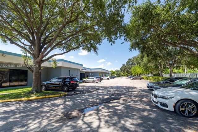 4 of 13 - 3801 N University Drive #502, Sunrise, FL