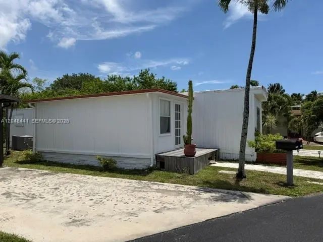 2 of 31 - 5331 Sw 35th Street, Davie, FL