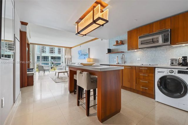 2 of 7 - 6801 Collins Avenue #516, Miami Beach, FL