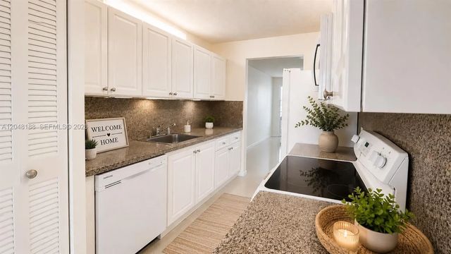13000 Sw 15th Court #209u, Pembroke Pines