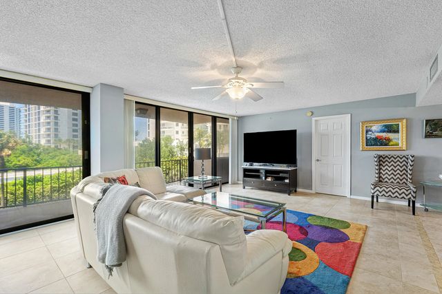 5 of 39 - 4200 N Ocean Drive #2-201, Singer Island, FL