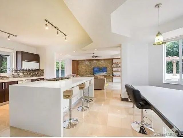 5 of 16 - 8164 Sw 171st Street, Palmetto Bay, FL