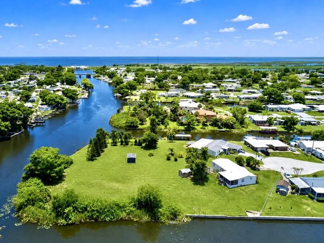 2 of 28 - 2717 Se 32nd Street, Okeechobee, FL