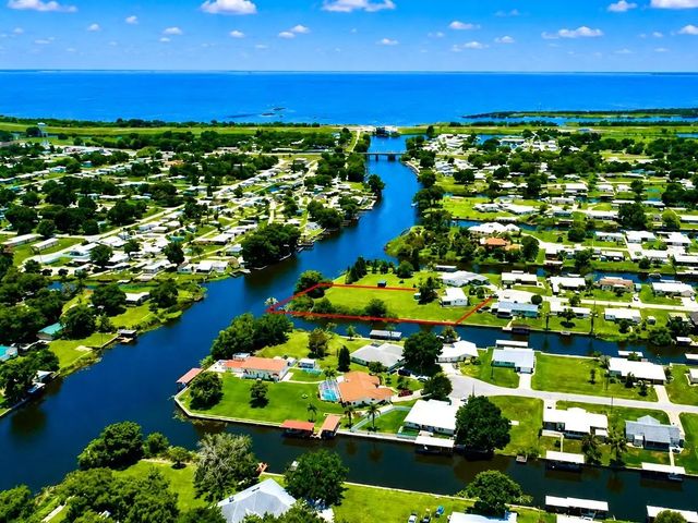 4 of 28 - 2717 Se 32nd Street, Okeechobee, FL