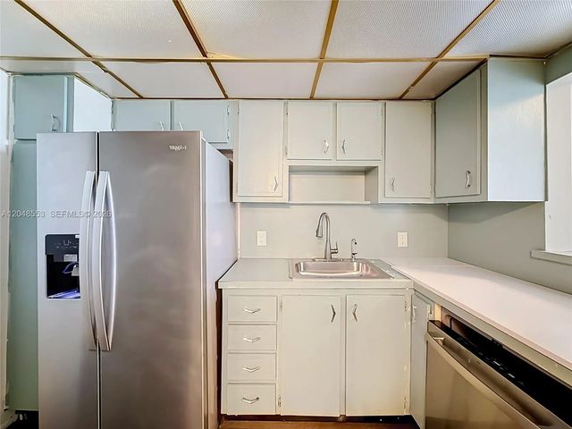 5 of 16 - 1228 West Avenue #208, Miami Beach, FL