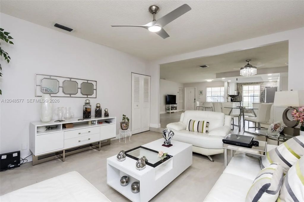 7032 Sw 23rd Street #16, Davie