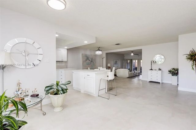 4 of 31 - 7032 Sw 23rd Street #16, Davie, FL