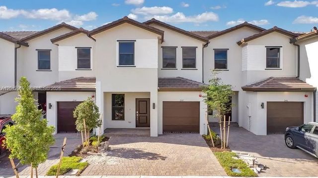 250 Sw 159th Lane, Pembroke Pines