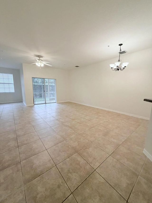 3 of 22 - 154 Village Boulevard #e, Tequesta, FL