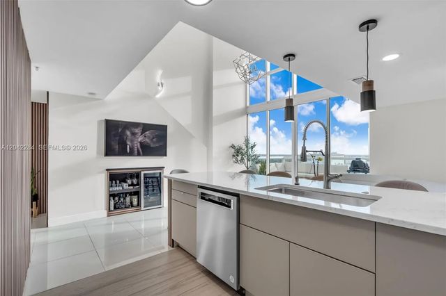 5 of 25 - 1861 S River Drive #ph4, Miami, FL