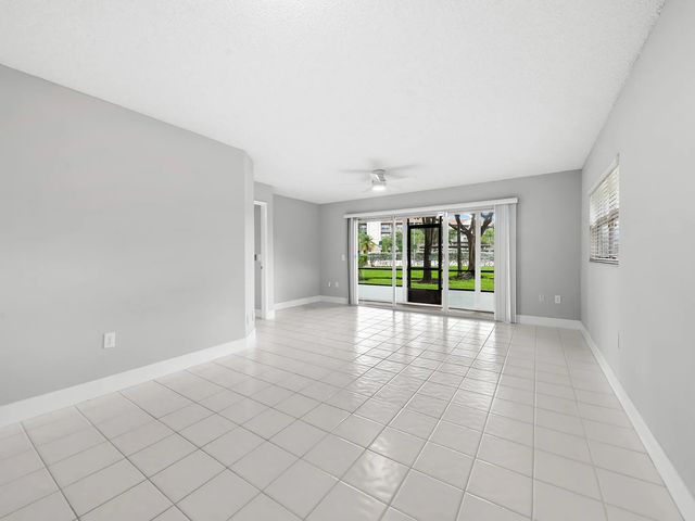 550 Sw 137 Avenue #l114, Pembroke Pines
