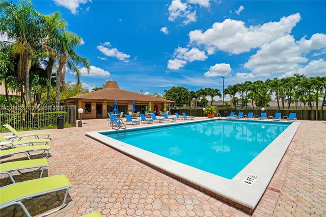 5 of 33 - 10525 Sw 112th Avenue #309, Miami, FL