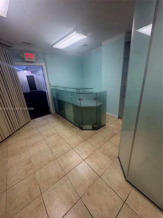 3 of 4 - N/A, Hallandale Beach, FL