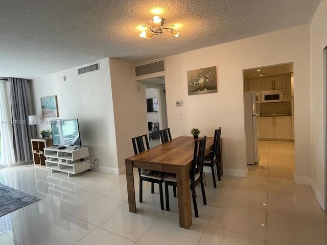 4 of 17 - 3901 S Ocean Drive #3u, Hollywood, FL