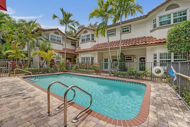 3 of 120 - 620 Ne 9th Avenue #6, Fort Lauderdale, FL
