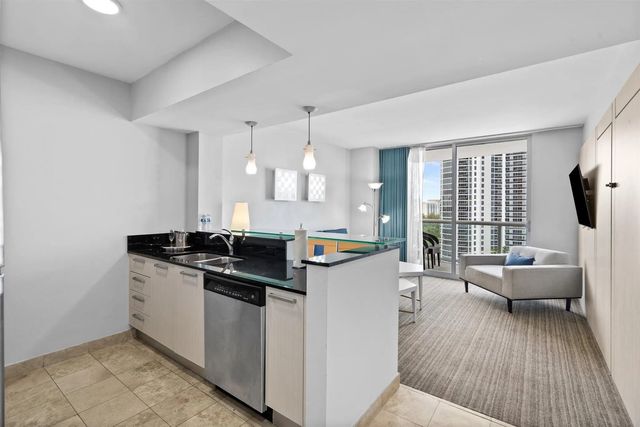 3 of 34 - 18683 Collins Avenue #1403, Sunny Isles Beach, FL