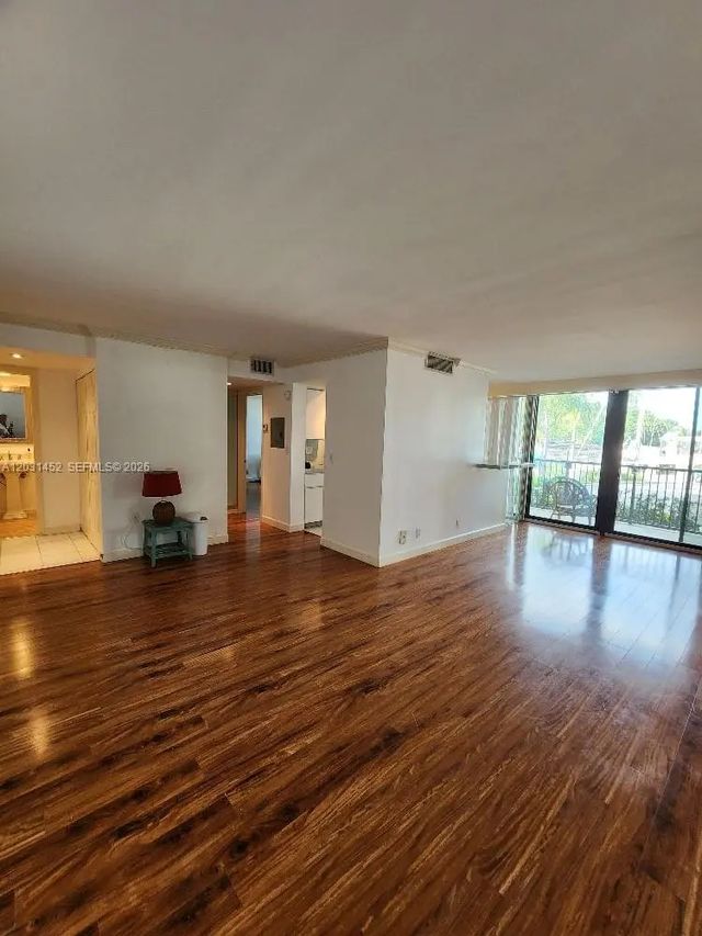3 of 35 - 1301 River Reach Drive #106, Fort Lauderdale, FL