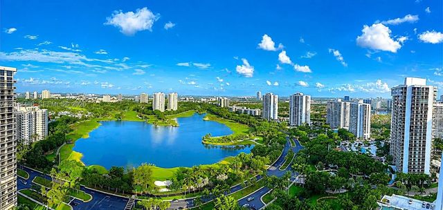 3 of 49 - 20191 E Country Club Drive #2601, Aventura, FL