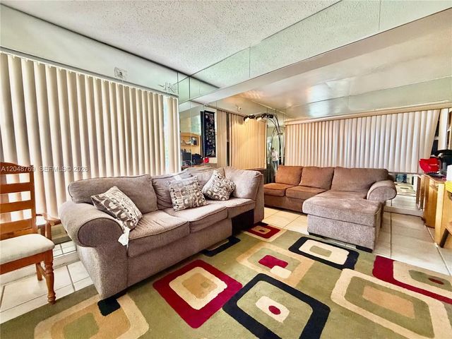5 of 12 - 2141 Nw 26th Avenue, Fort Lauderdale, FL